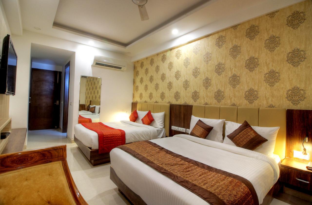 Hotel Almati Inn At Delhi Airport 新德里 外观 照片